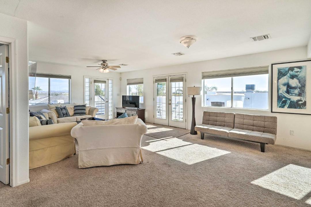 Photo of Livingroom in Earp