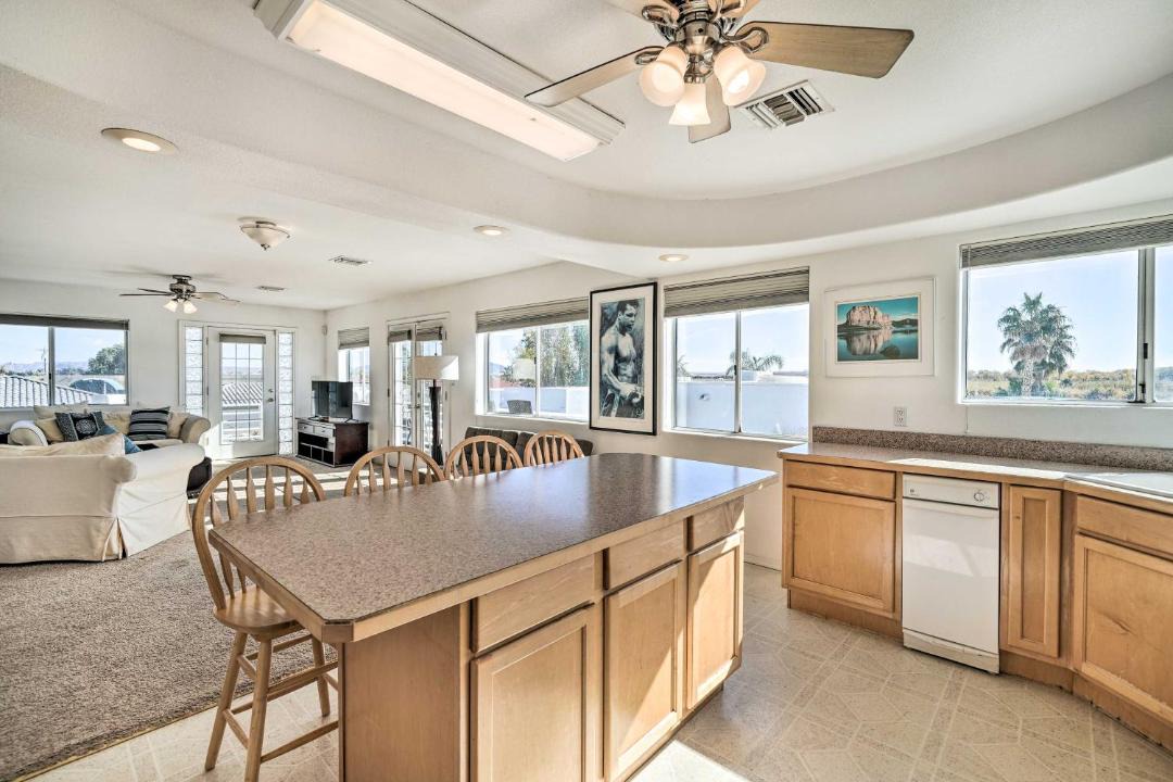 Photo of Livingroom in Earp