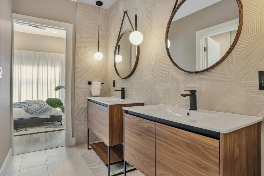 Photo of Bathroom in Wilton Manors