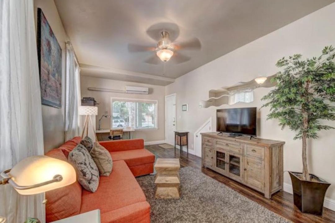Photo of Livingroom in Midtown Sacramento