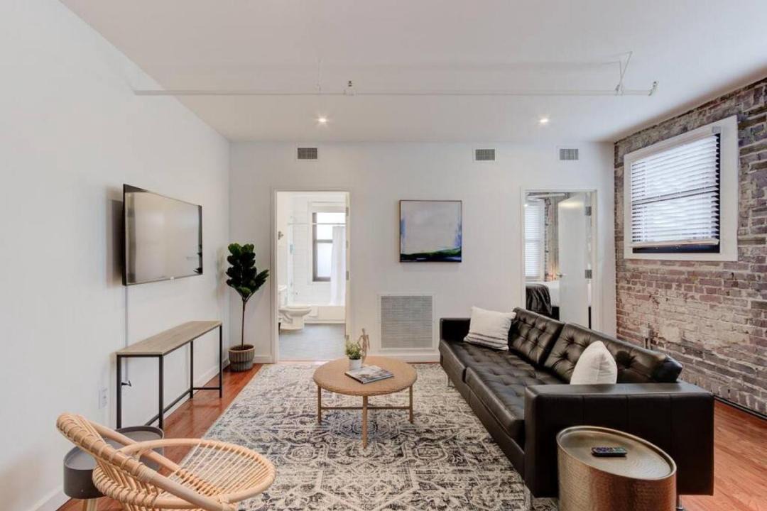 Photo of Livingroom in South Main Historic District