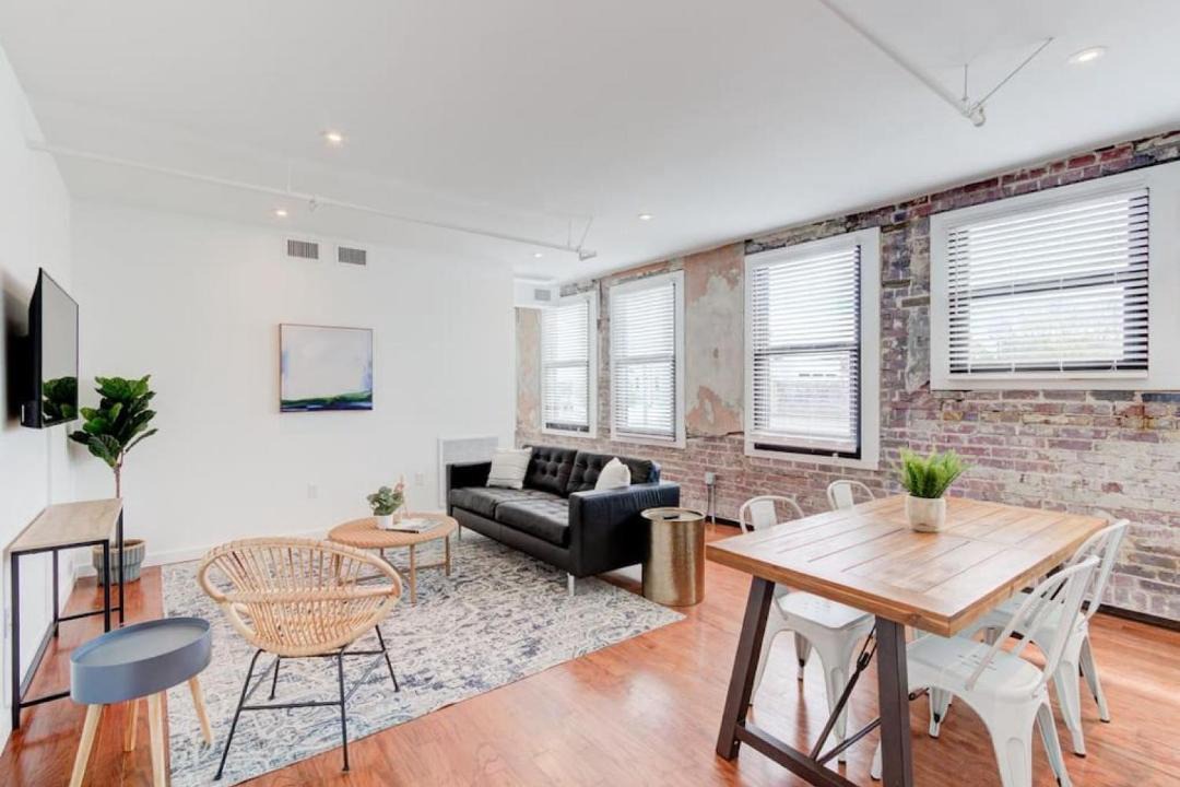 Photo of Livingroom in South Main Historic District