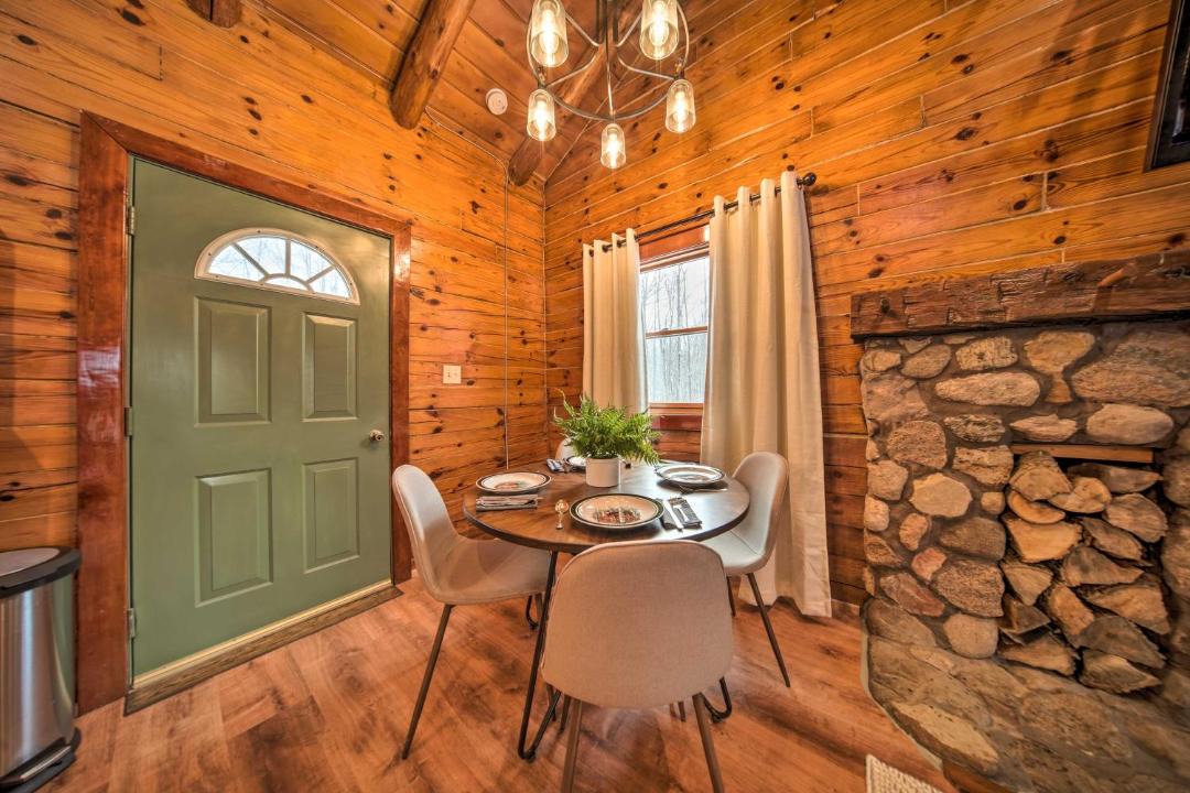 Photo of Livingroom in Cambridge Springs