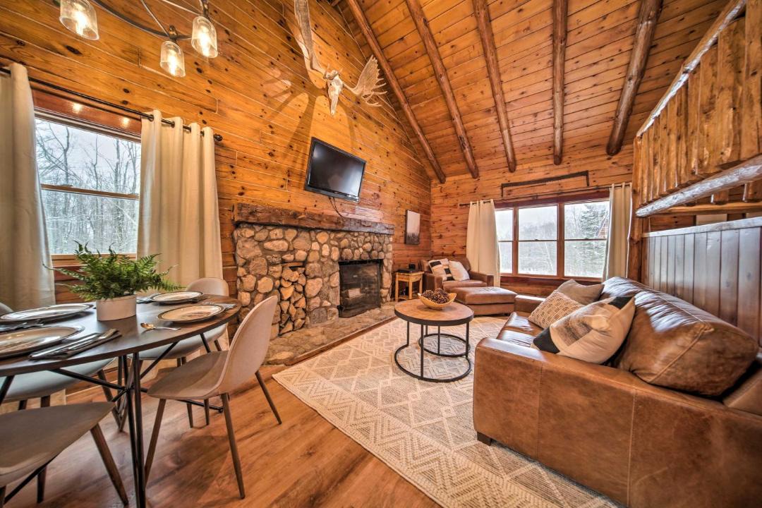 Photo of Livingroom in Cambridge Springs