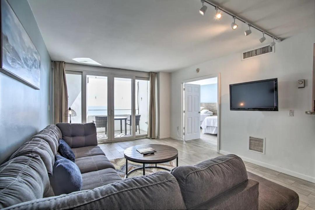 Photo of Livingroom in Galt Mile