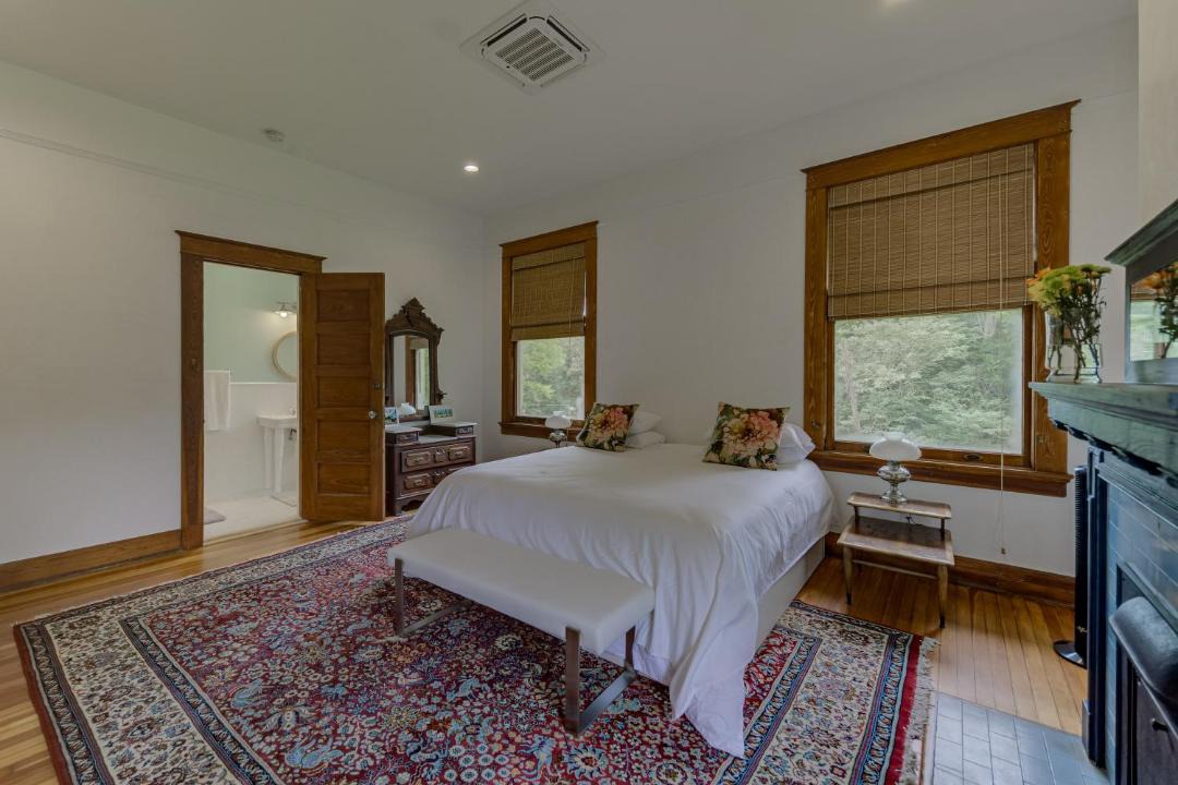 Photo of Bedroom in Vicksburg