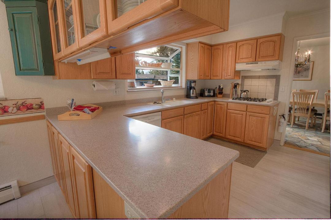 Photo of Kitchen in Round Hill Village