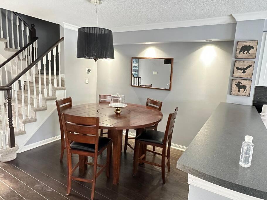 Photo of Livingroom in West Oak Trails