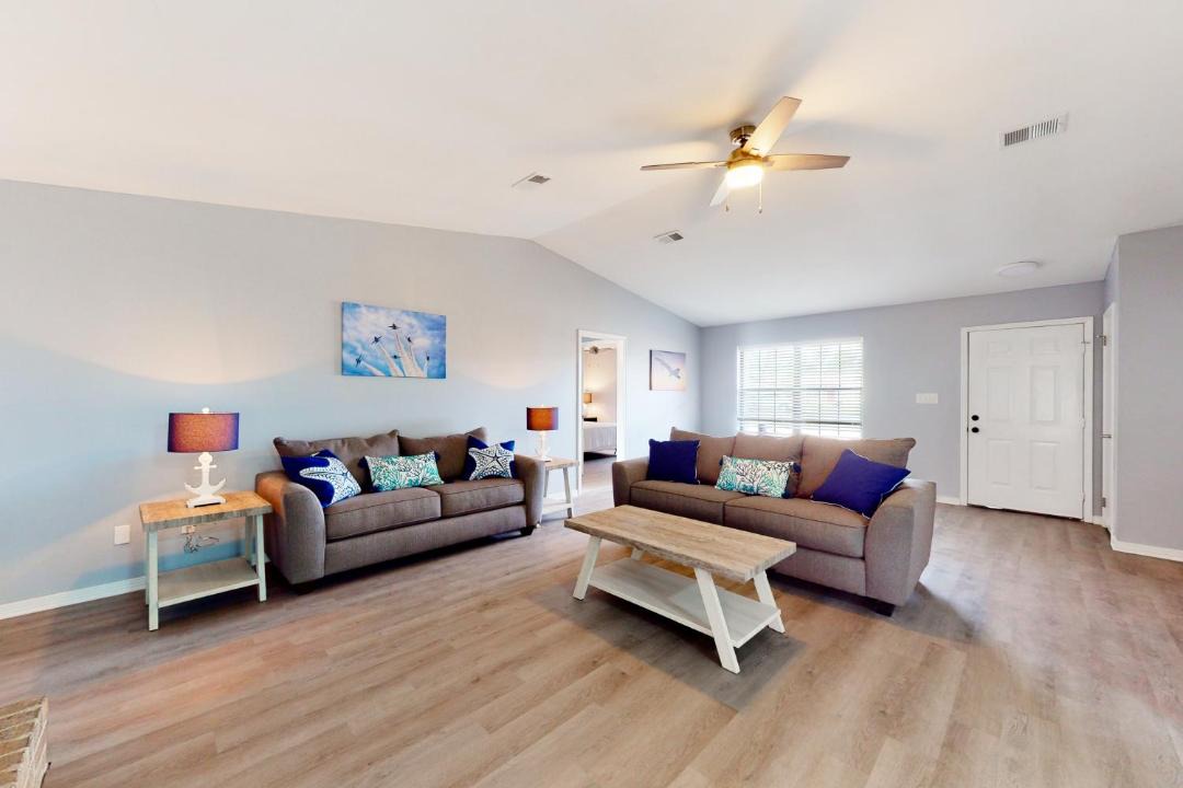 Photo of Livingroom in Ono Island