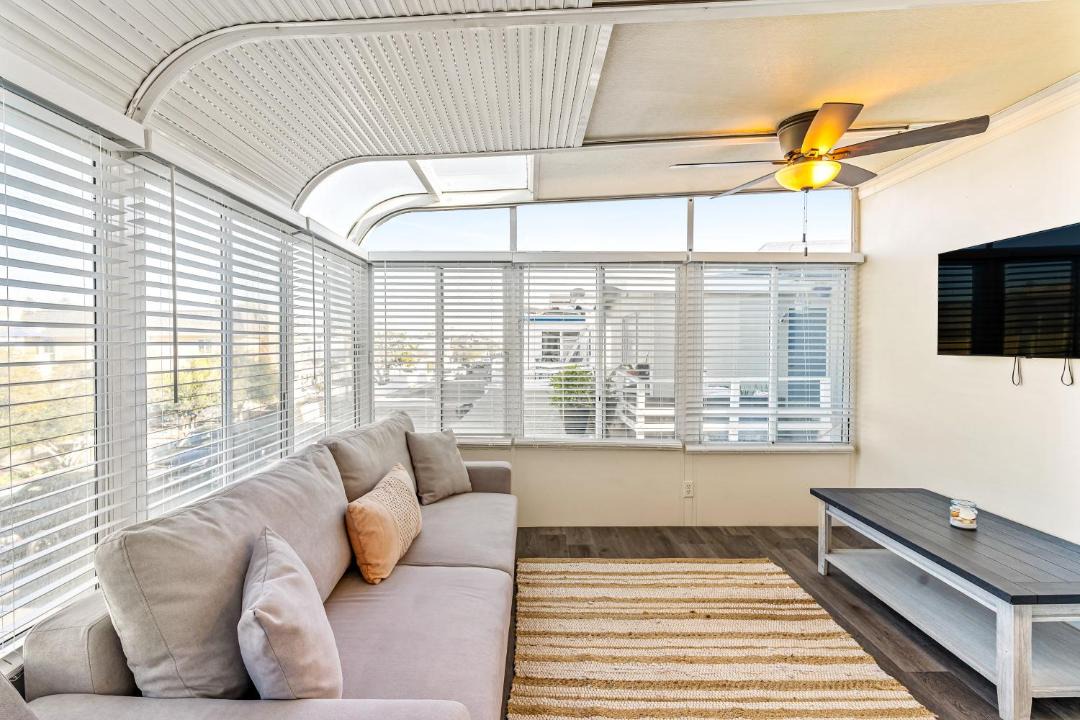 Photo of Livingroom in Santa Ana Heights