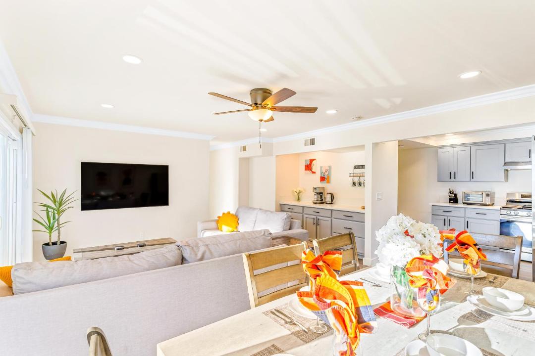Photo of Livingroom in Santa Ana Heights