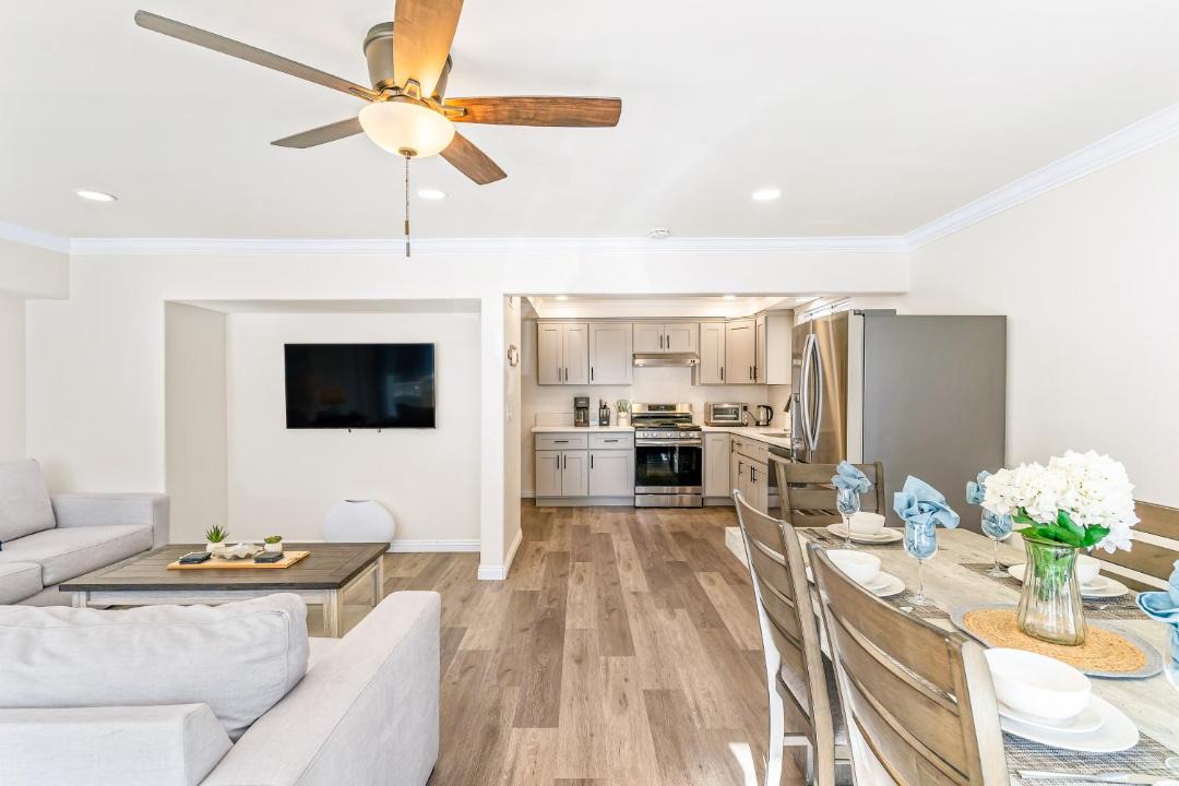 Photo of Livingroom in Santa Ana Heights