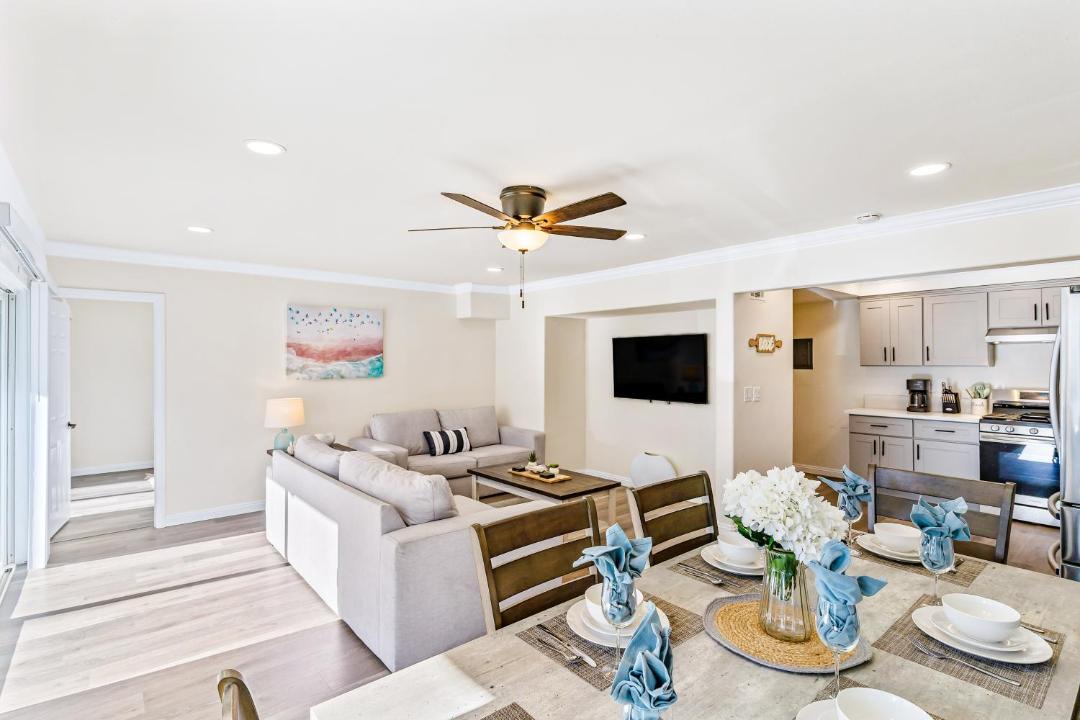 Photo of Livingroom in Santa Ana Heights