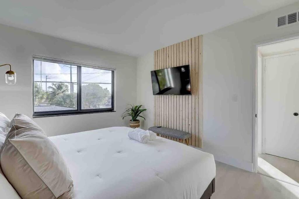 Photo of Bedroom in Imperial Point