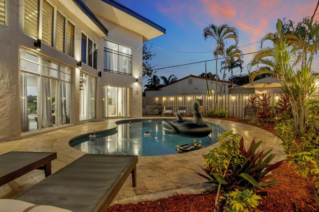 Photo of Outdoor in Wilton Manors