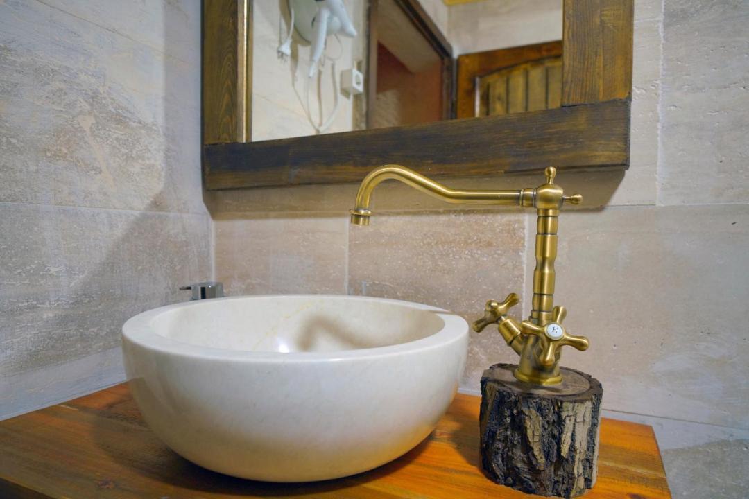 Photo of Bathroom in Nar