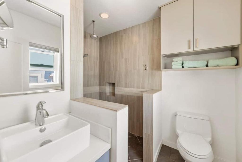 Photo of Bathroom in Huntington Beach