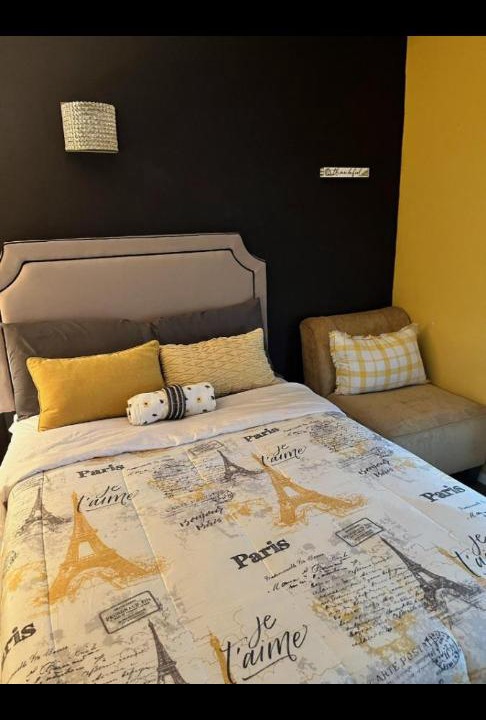 Photo of Bedroom in Lauderhill