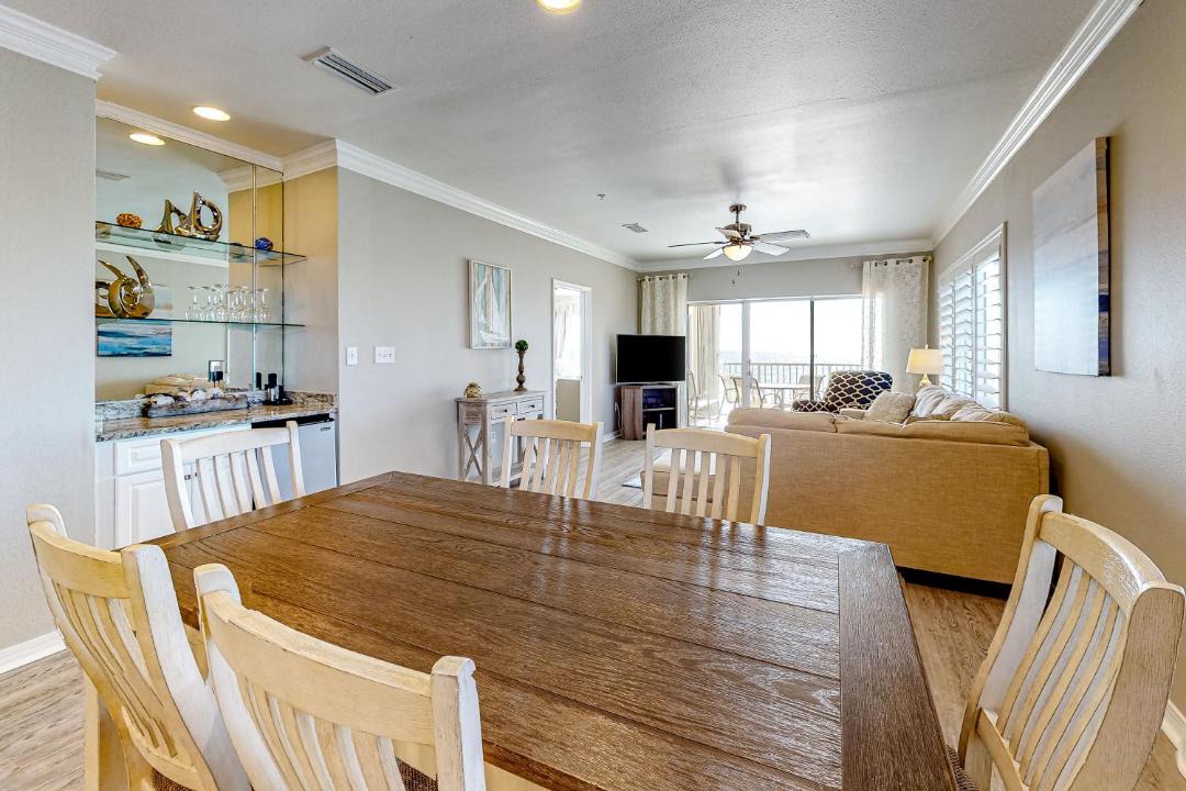 Photo of Livingroom in Orange Beach East