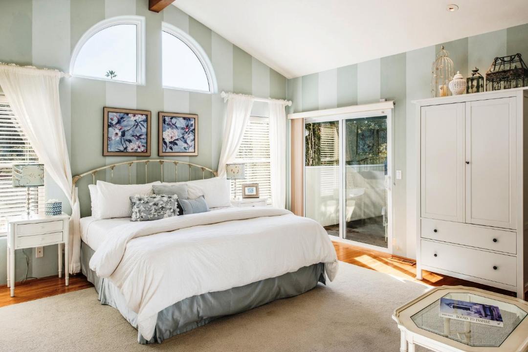 Photo of Bedroom in Del Rey Oaks