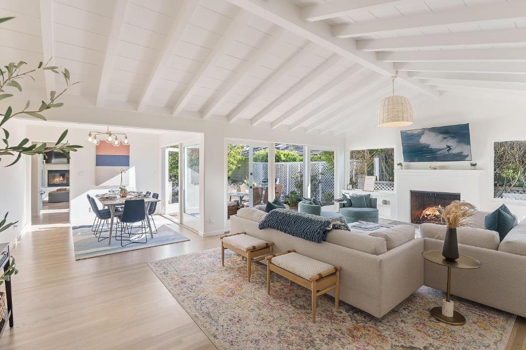 Photo of Livingroom in Carmel Point
