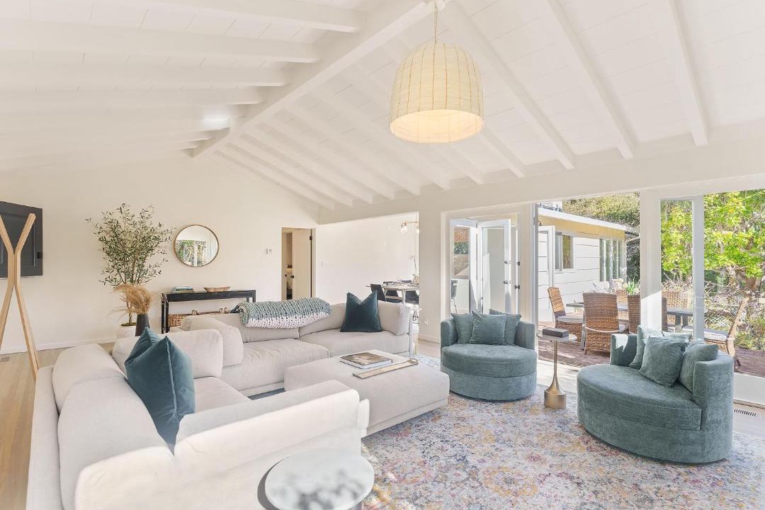 Photo of Livingroom in Carmel Point