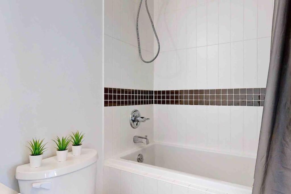 Photo of Bathroom in Humber Bay