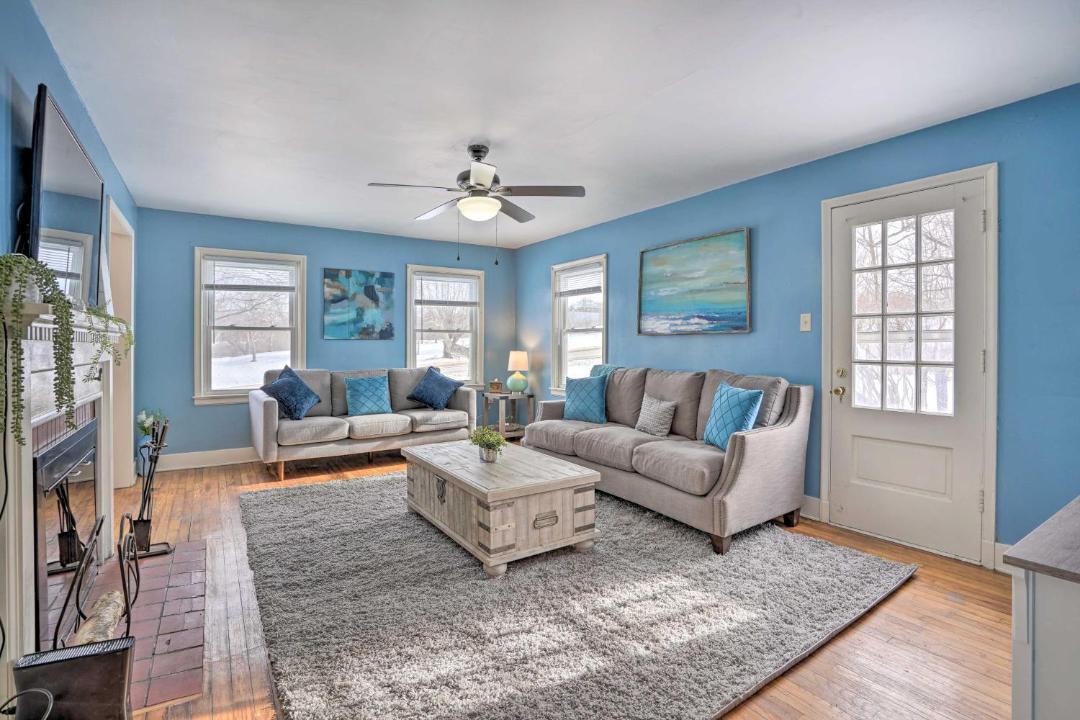 Photo of Livingroom in Minetto