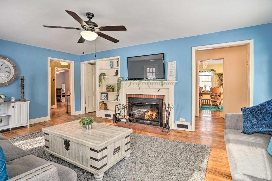 Photo of Livingroom in Minetto