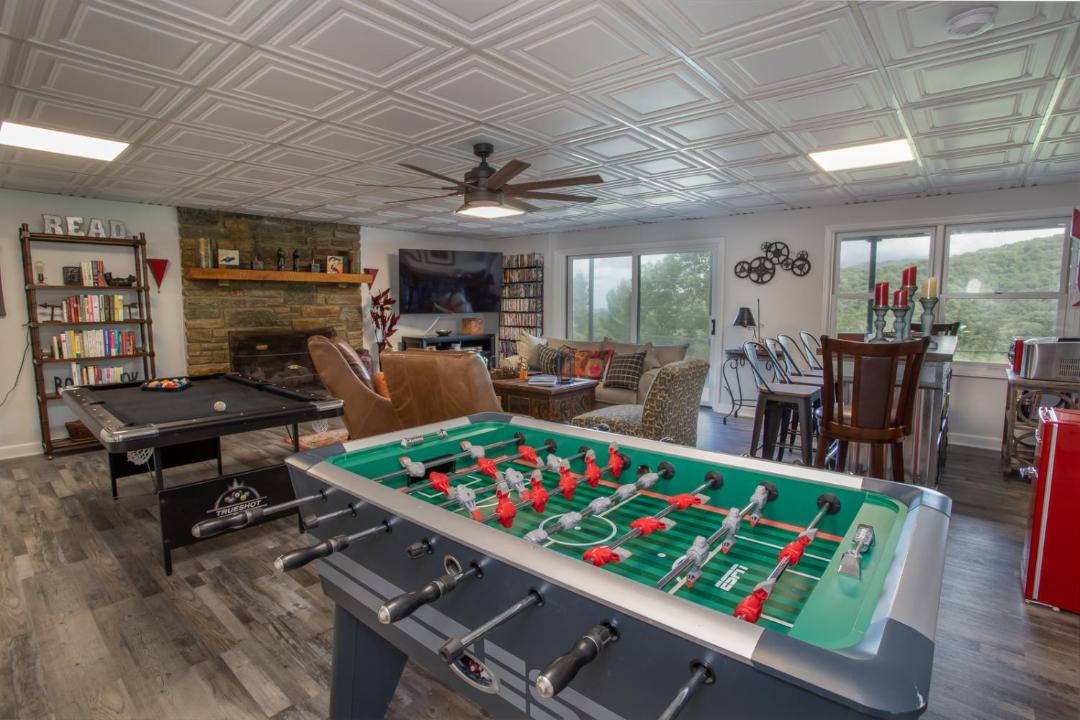 Photo of Livingroom in Seven Devils