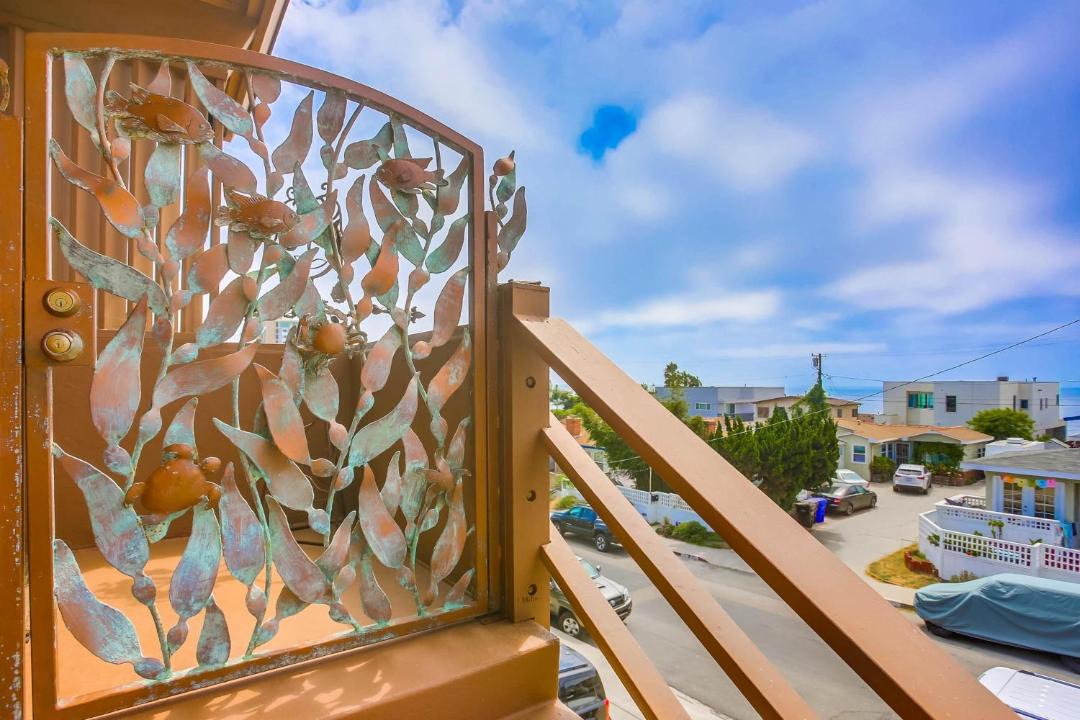 Photo of Patio Balcony in North Pacific Beach