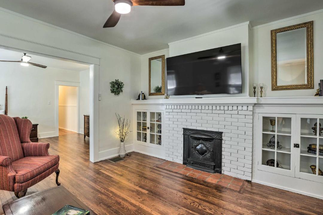 Photo of Livingroom in Forest Park