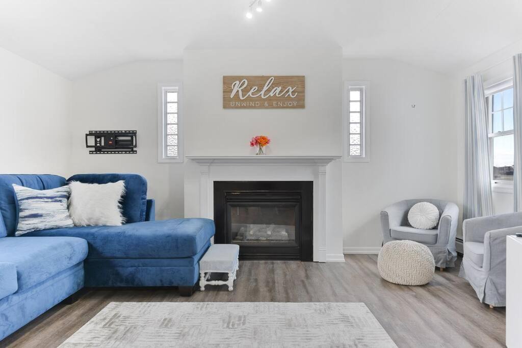 Photo of Livingroom in Youngstown