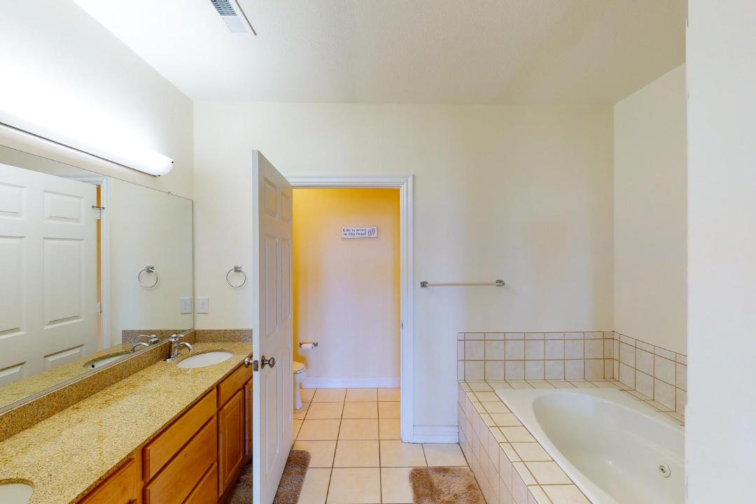 Photo of Kitchen in Sandbridge