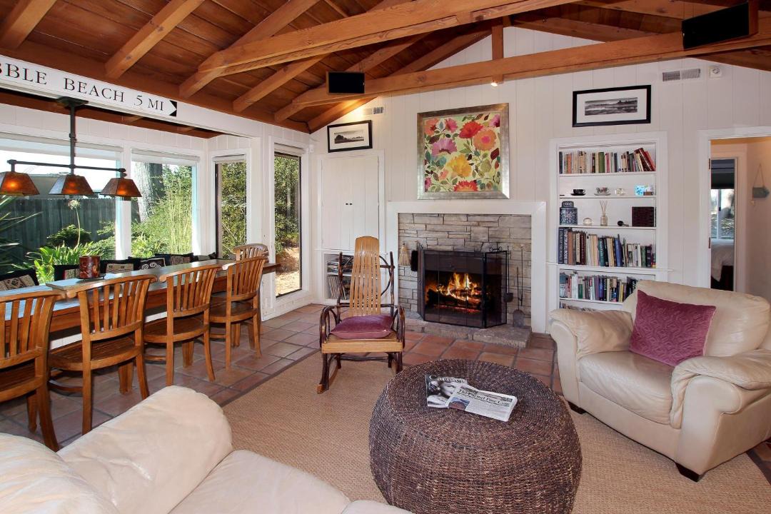 Photo of Livingroom in Northwest Carmel