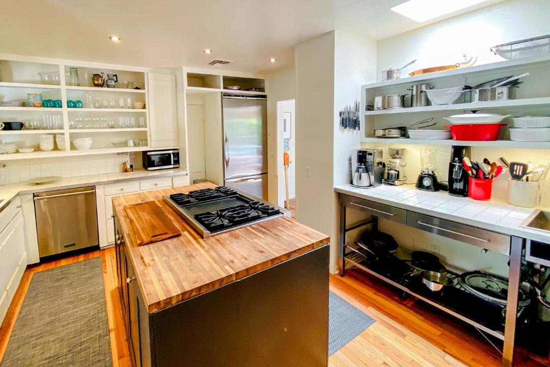 Photo of Kitchen in The Movie Colony