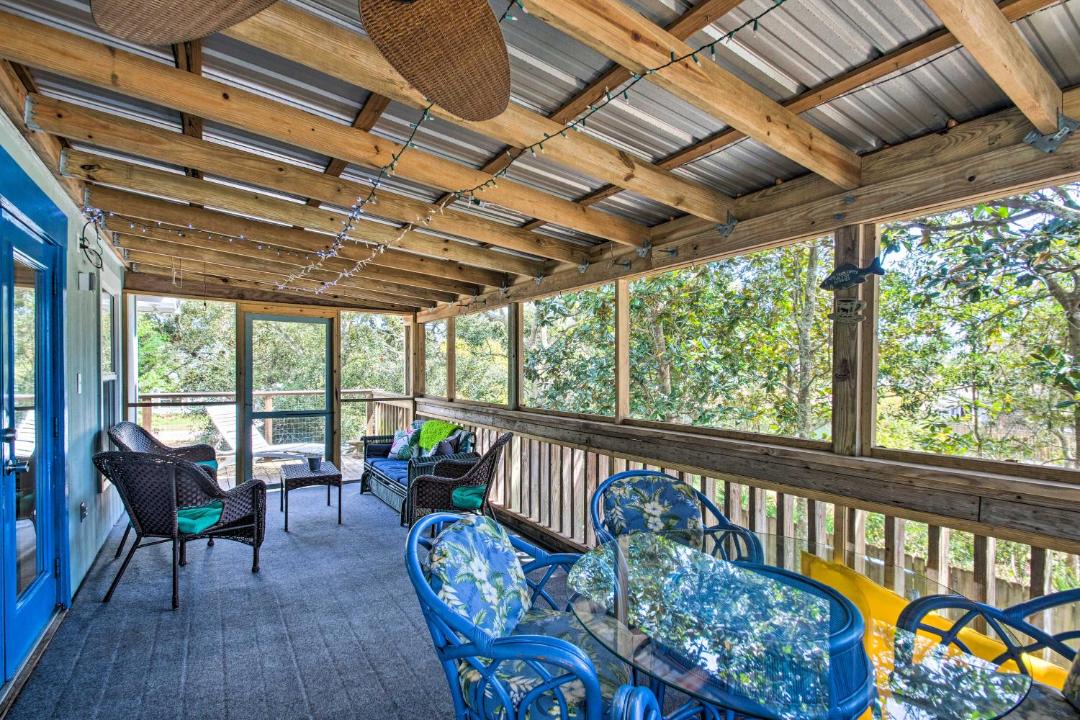 Photo of Patio Balcony in Ono Island