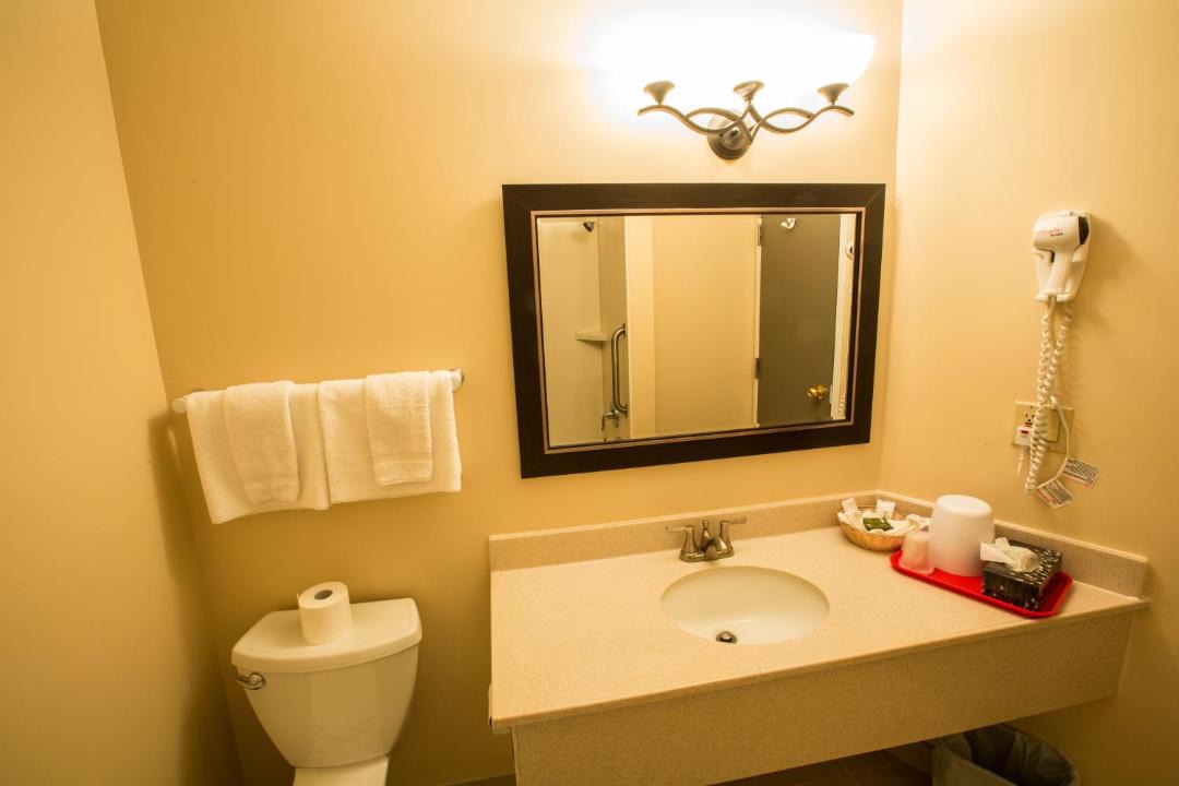 Photo of Bathroom in Elora