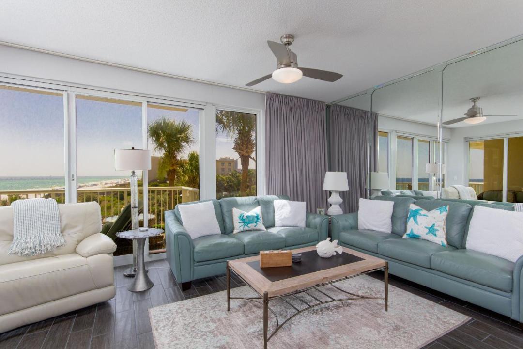 Photo of Livingroom in Miramar Beach