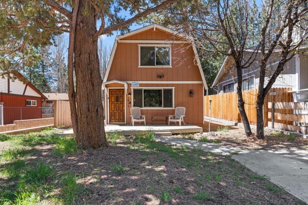 Photo of Buildings in Big Bear City