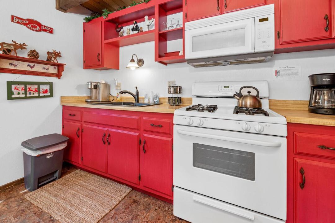 Photo of Kitchen in Big Bear City