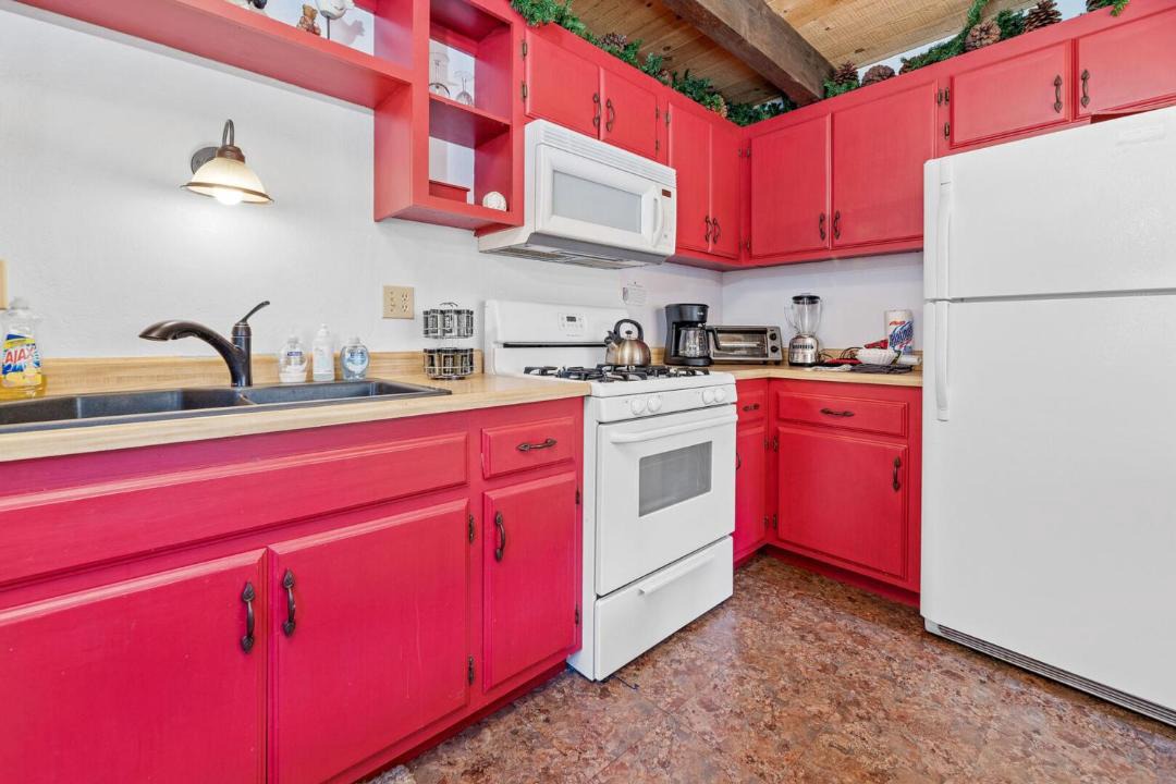 Photo of Kitchen in Big Bear City
