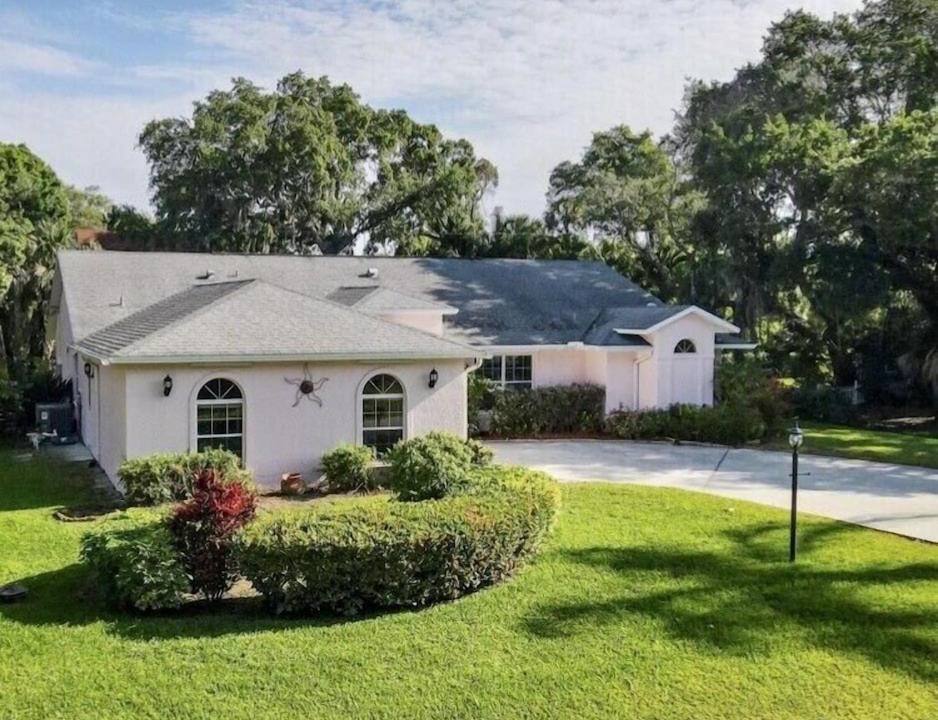 Photo of Others in Florida Ridge