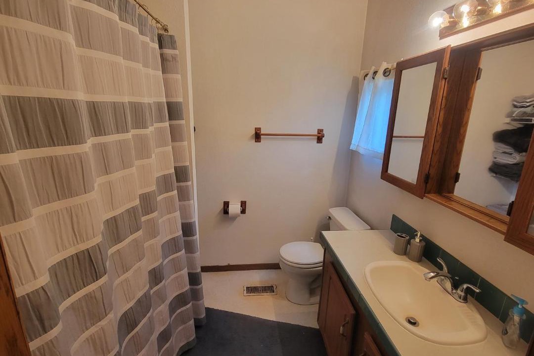 Photo of Bathroom in Pymatuning South