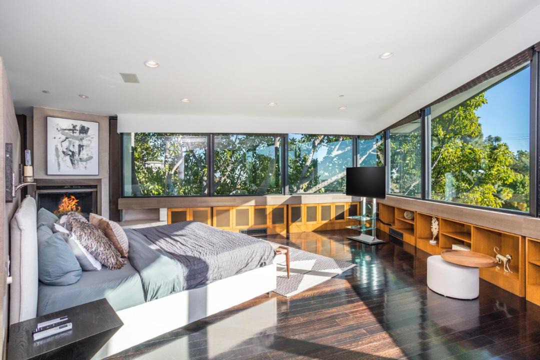 Photo of Livingroom in Hollywood Hills West