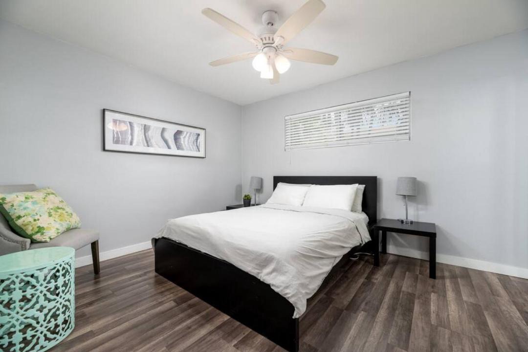 Photo of Bedroom in Middle River Terrace