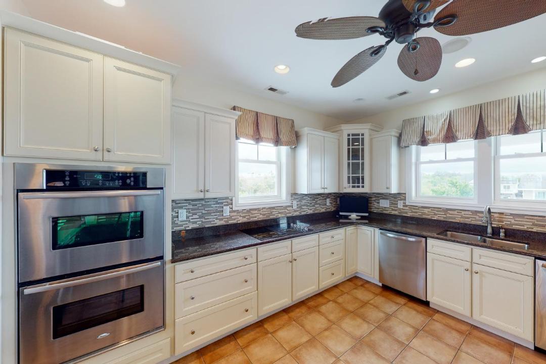 Photo of Kitchen in Sandbridge