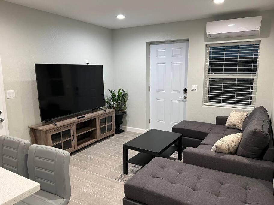 Photo of Livingroom in Westminster