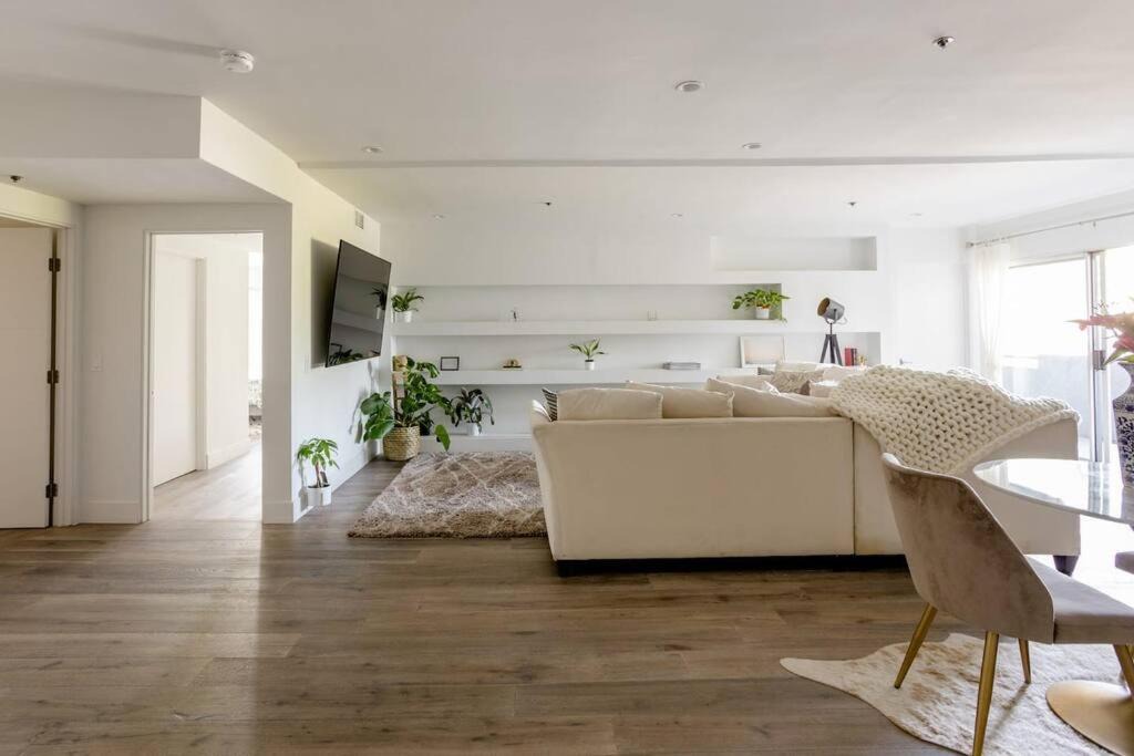 Photo of Livingroom in Norma Triangle