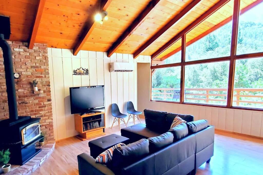 Photo of Livingroom in Camp Nelson